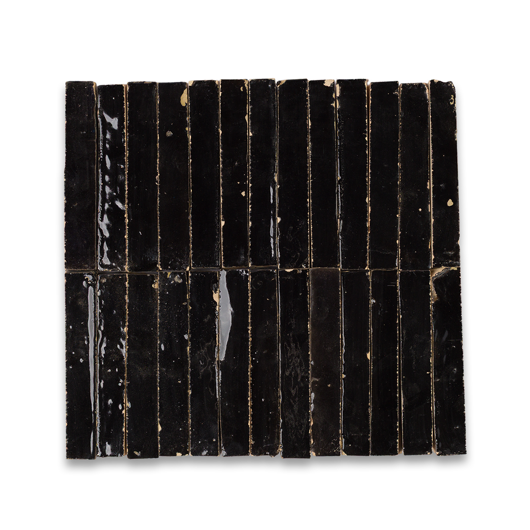 Kit Kat Black