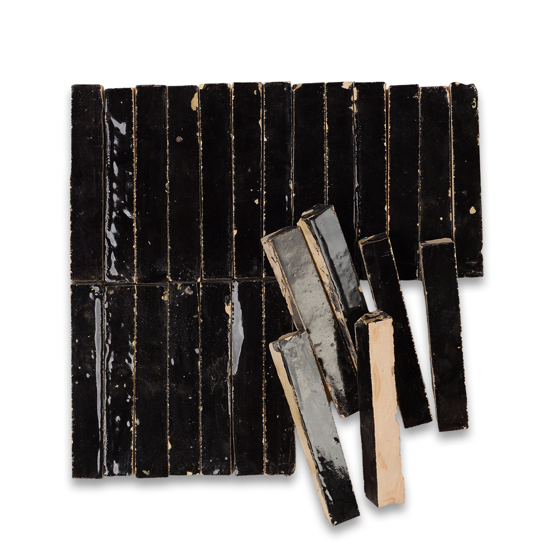 Kit Kat Black